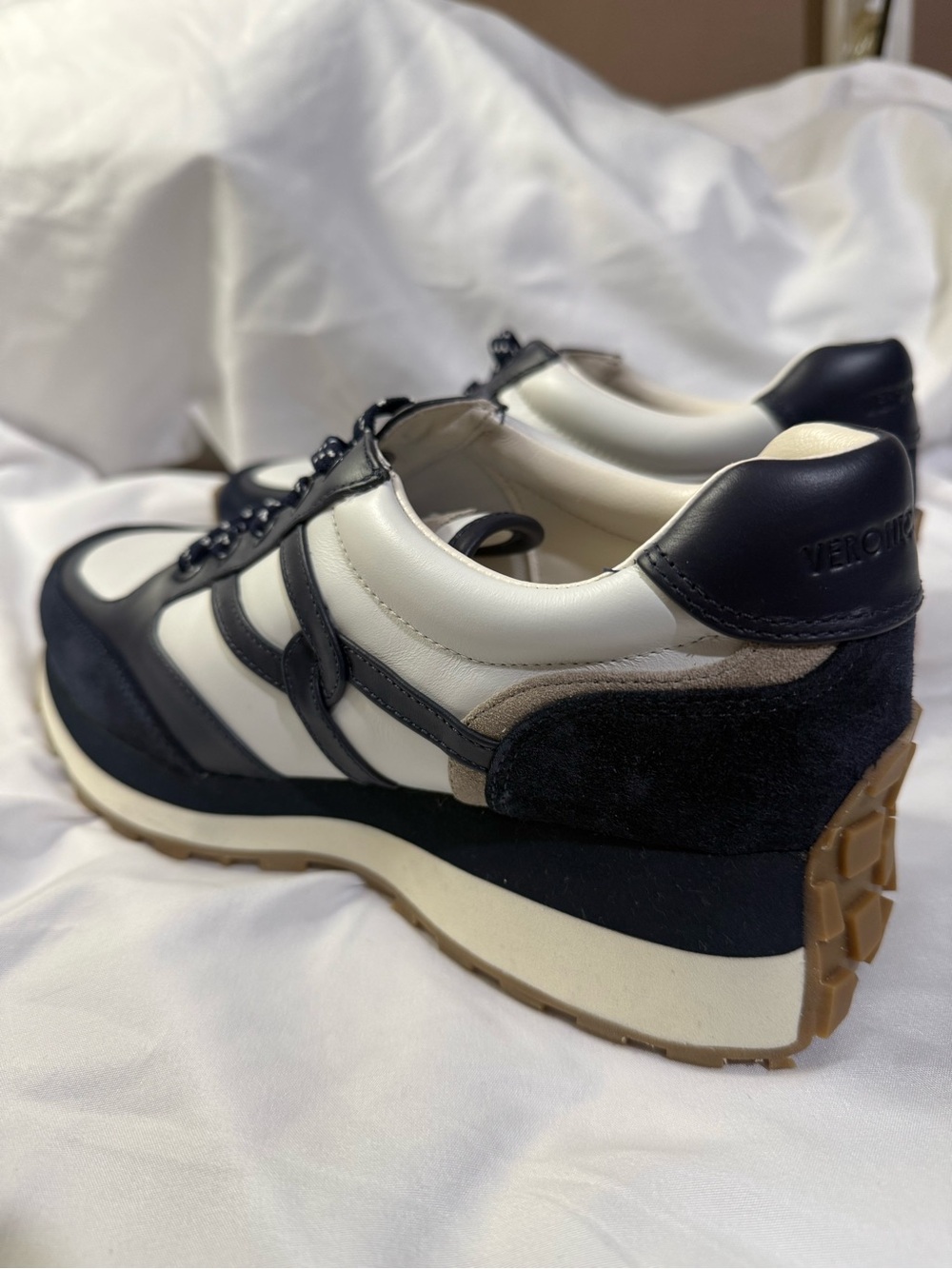 Veronica Beard Valentina Sneaker W/Size 8.5 
Color: Navy Multi - Picture 5 of 10